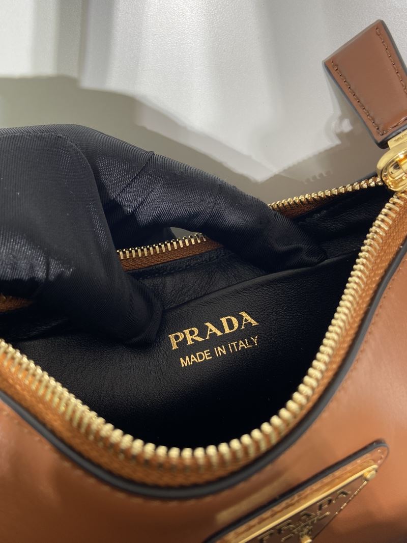 Pra*a hobo bags